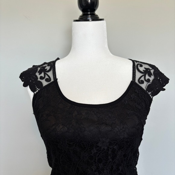 Costa Blanca Size Medium Lace Top Sheer Black Dark Romantic Whimsigoth Feminine - Picture 3 of 10